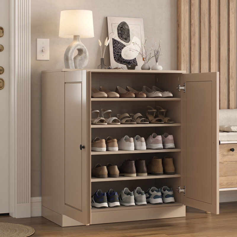 Armoire de rangement à chaussures 100% en bois massif avec portes à panneaux surélevés, tablettes réglables, rangement de rangement empilable peu encombrant, l 32 po x H 35,75 po