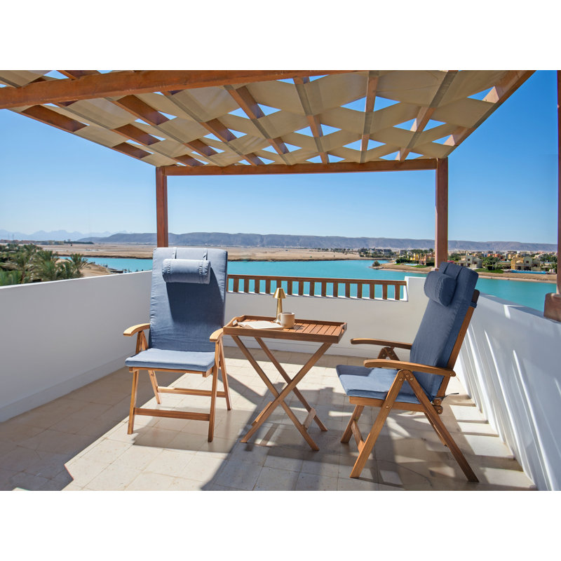 Outdoor Lounge Chair
