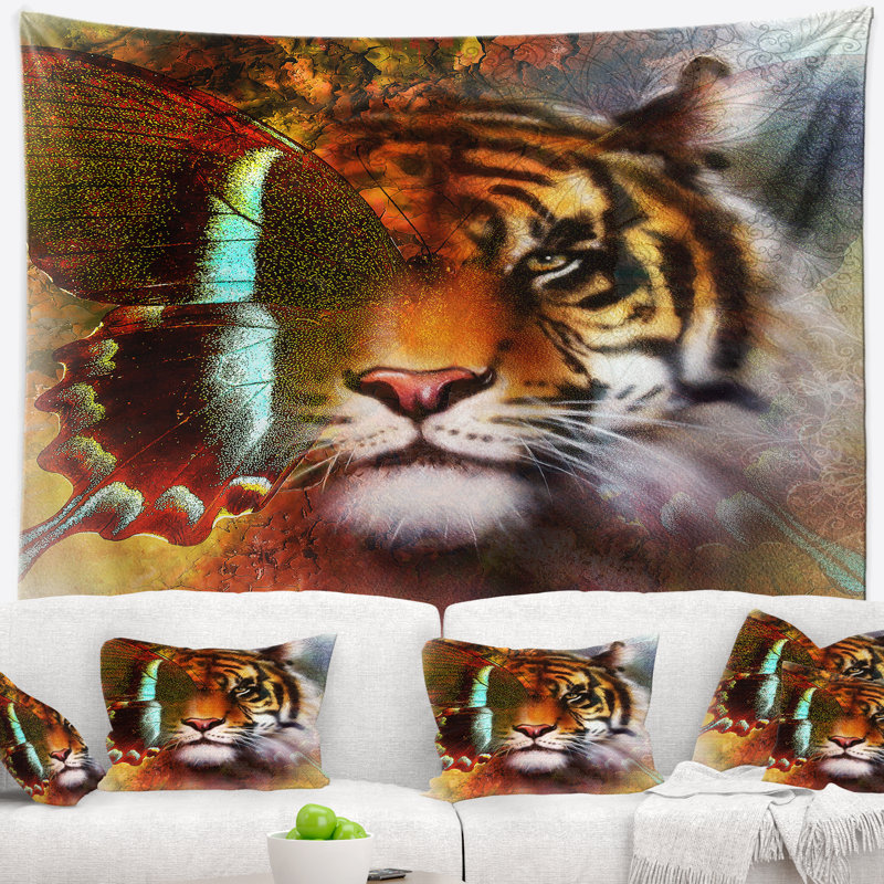 Tapisserie animal avec ailes de papillon, H 50 po x l 60 po