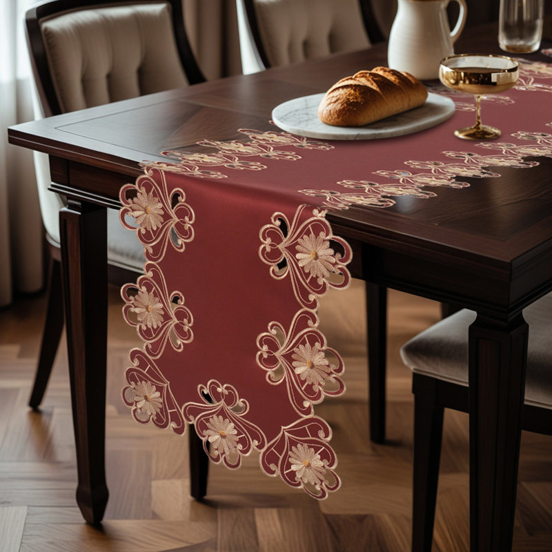 Chemin de table rouge en dentelle dorée - Écharpe de commode brodée européenne pour un élégant décor de table de Noël