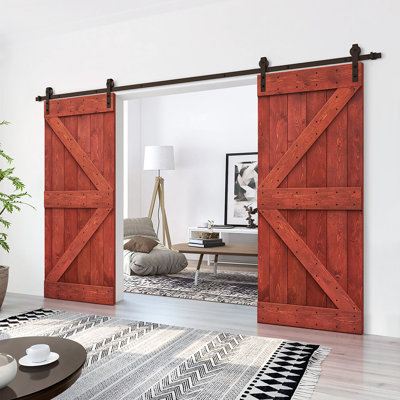 Porte de grange double à panneaux en bois teinté K Series avec ensemble de quincaillerie coulissante