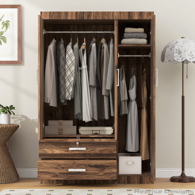 Armoire à trois portes avec tiroirs et tringles de suspension