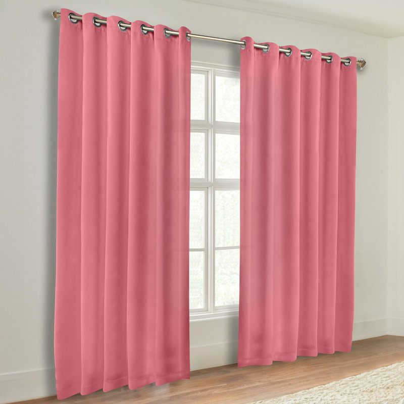 Paire de rideaux obscurcissant avec œillets Millendon, Rose, L 70 po x L 84 po