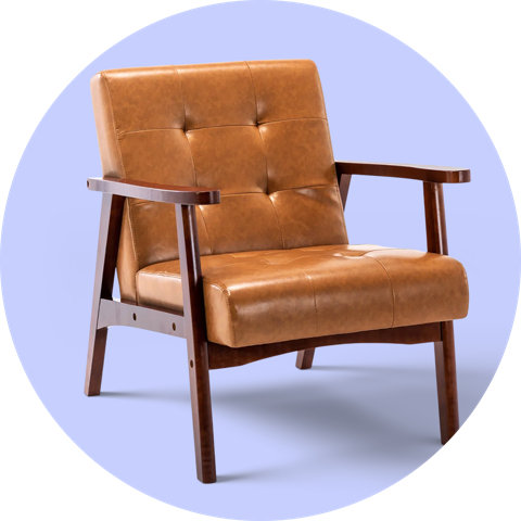Un fauteuil en cuir brun de style moderne du milieu du siècle avec un cadre en bois, sur un fond circulaire violet.