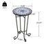 Table d'appoint bleue + noire Patio - To Elements, surface en carreaux de céramique avec motif floral à volutes