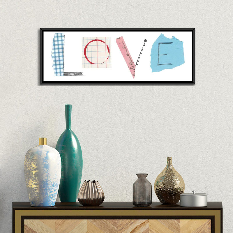 «Love», art textuel sur toile, H 12 po x l 36 po x P 1,5 po, Toile tendue
