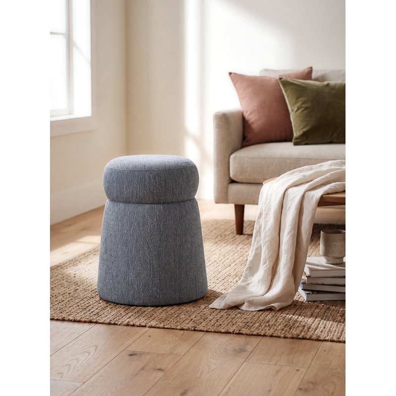 Kelsi Ottoman