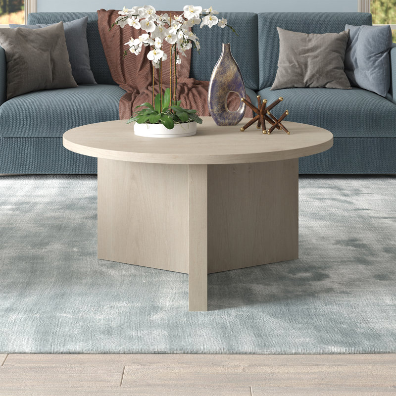 Table basse ronde en blanc d'aulne de 32 po Anders, Aulne blanc, H 17 po x l 32 po x P 32 po