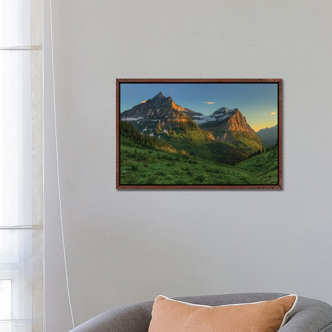 Mountains That Beckon von Bill Sherrell - Galerie-umwickelte Leinwand Giclée