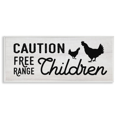 «Attention Free Range Children Sign Family Farm Birds» par Daphne Polselli - impression d'art textuel