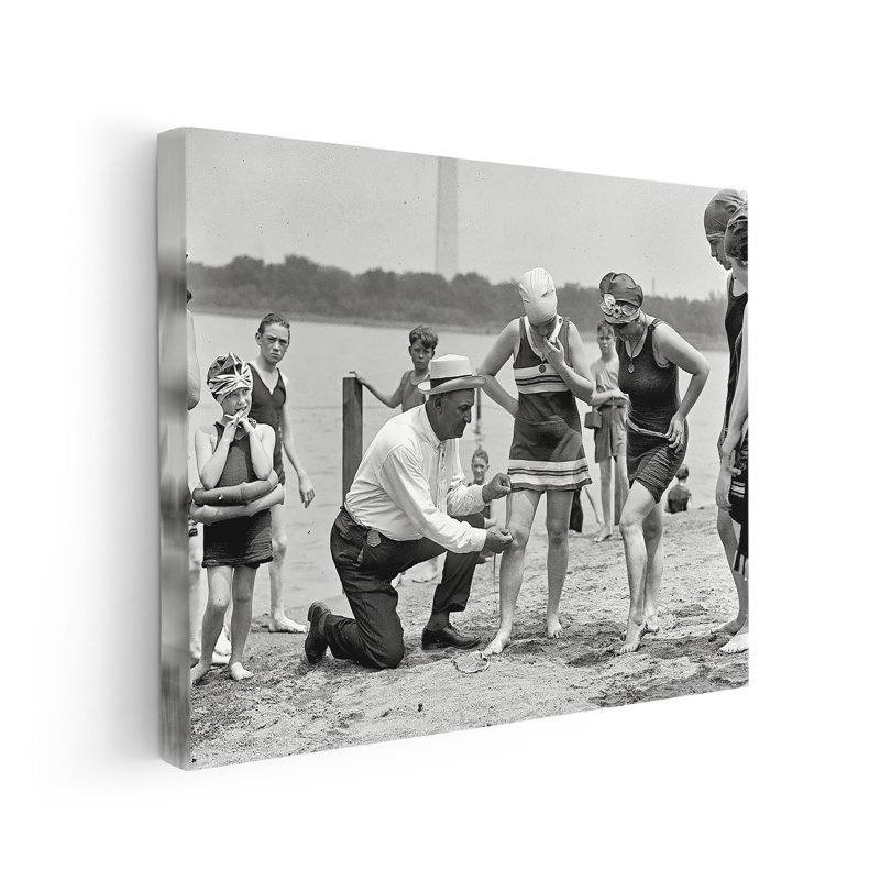 Police de plage, Canevas, White Framed, H 08 po x l 10 po