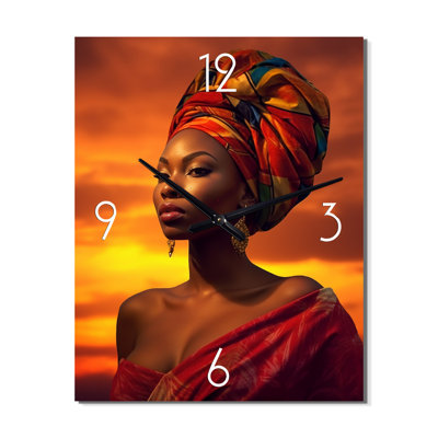 Horloge murale surdimensionnée d'une beauté africaine en tenue traditionnelle au coucher du soleil