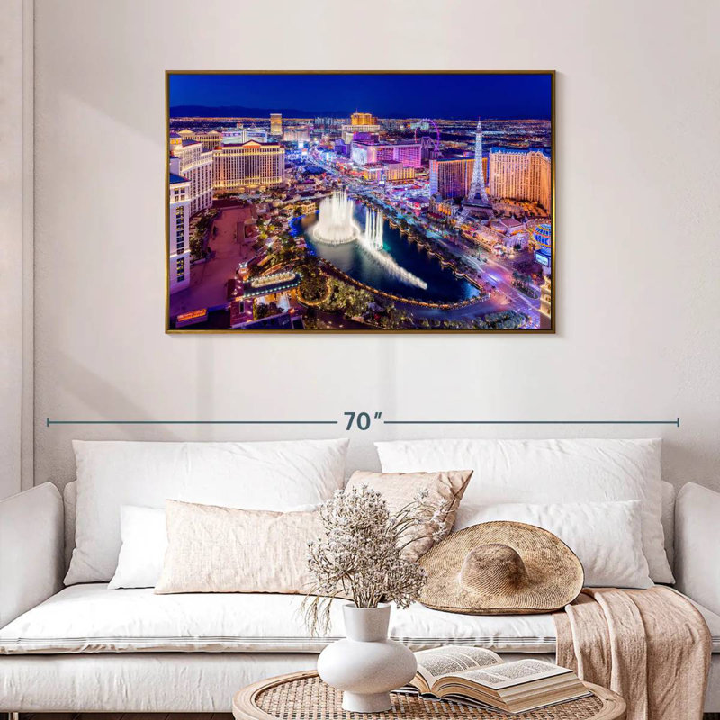 Las Vegas at Night Neon Lights, Cadre flottant doré, 43 po x 29 po