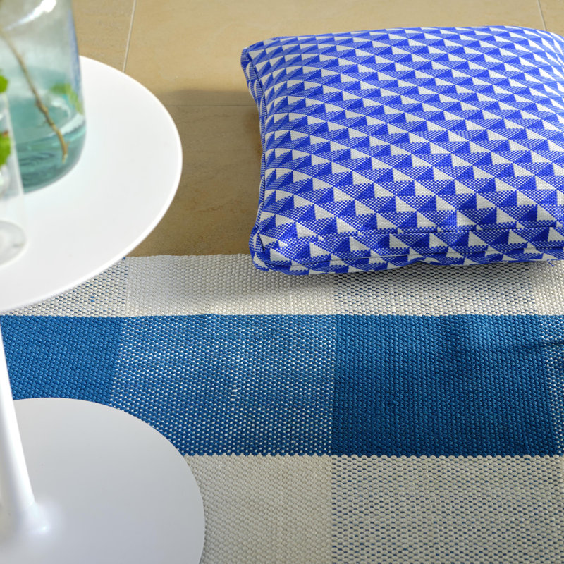 Saliya Outdoor Cobalt Rug, Rectangle 3'11" x 5'11"