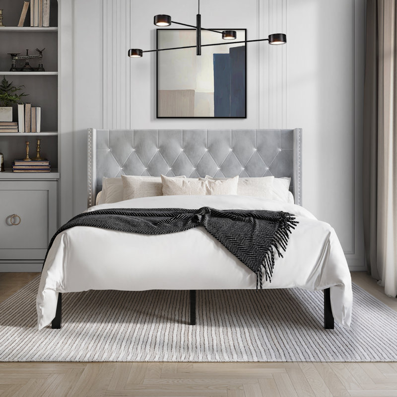 Lit tapissier standard capitonné Ffyona, Double, Gris argenté