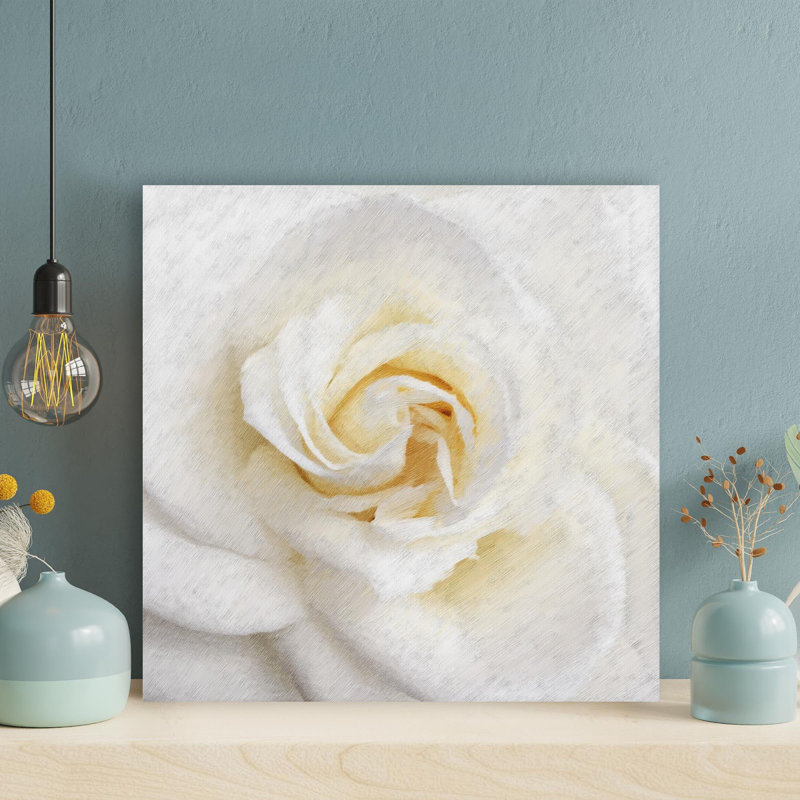 «White Rose In Bloom Close Up Photo 1», reproduction d'art graphique sur toile tendue, H 32 po x l 32 po