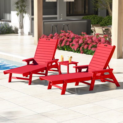 Laguna Outdoor Chaise Lounge with Table