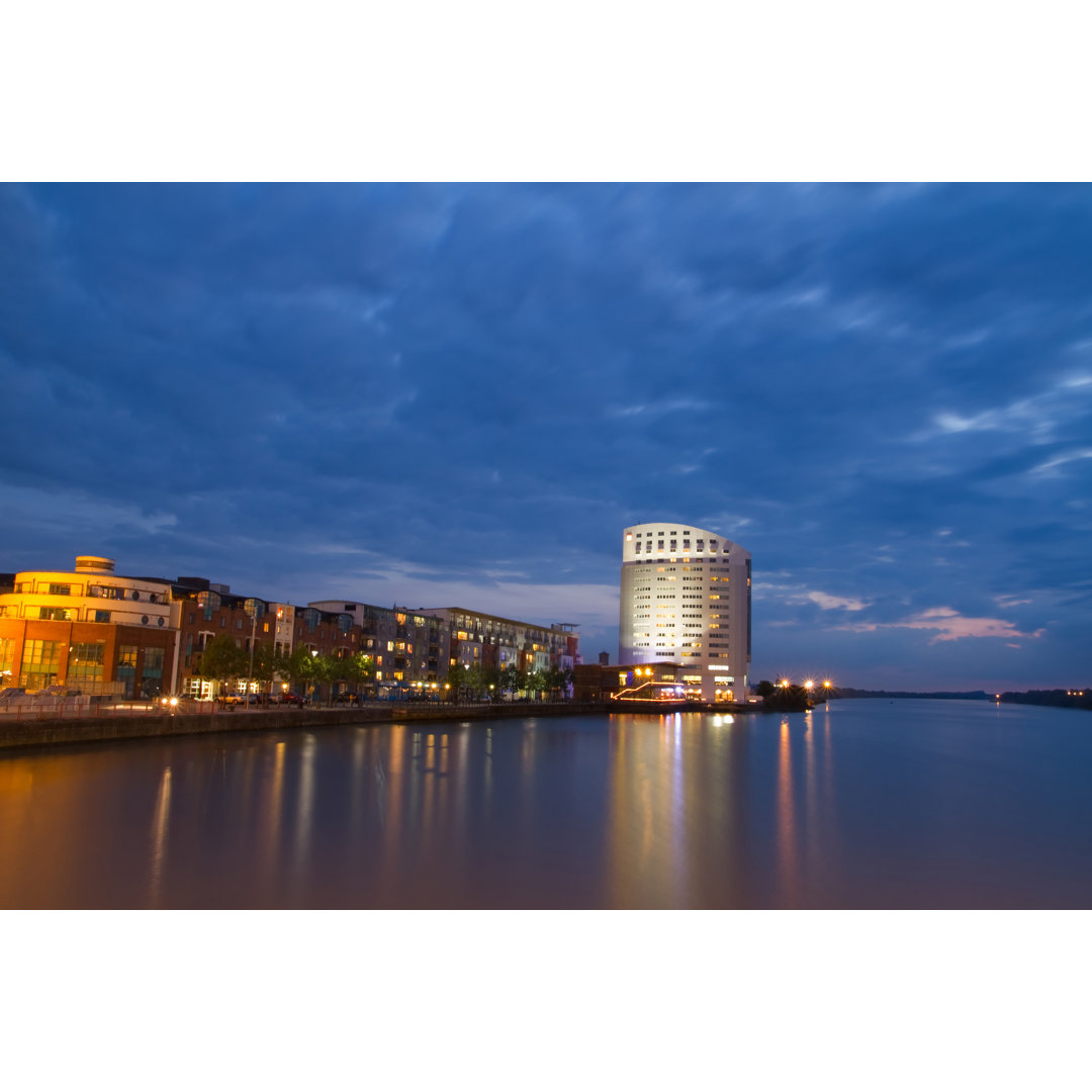 Limerick Stadtbild in der Abenddämmerung von Patryk_Kosmider - Drucken