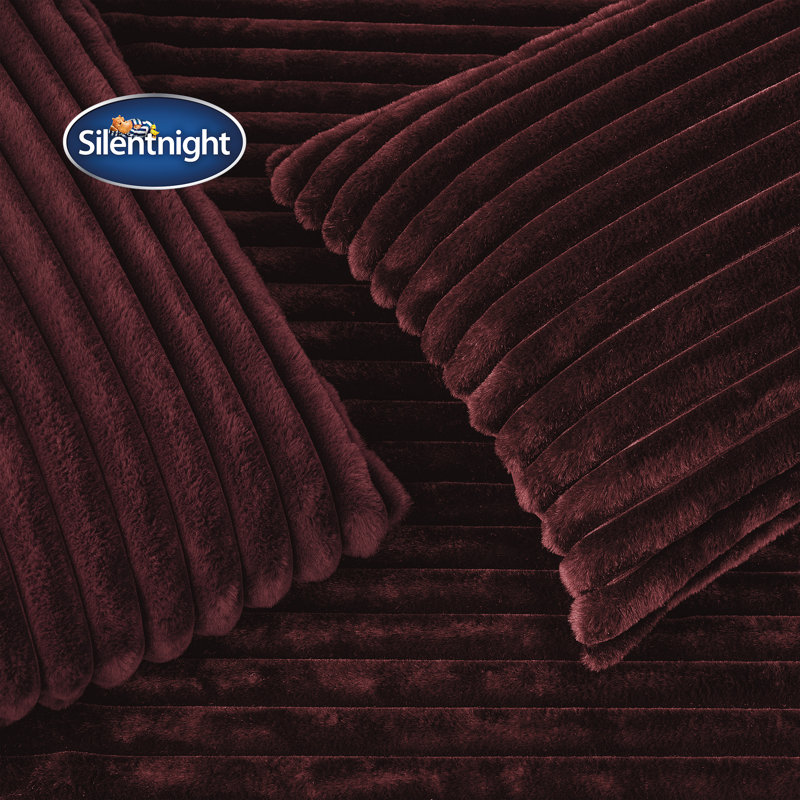 Silentnight Ribbed Faux Fur Duvet Set, Single, Berry