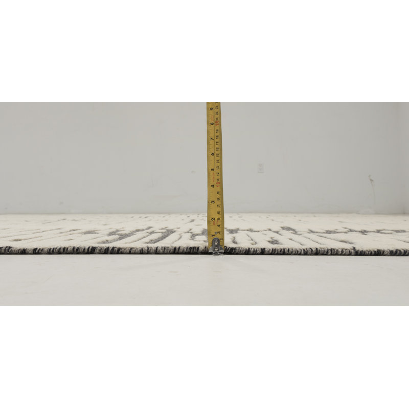 Handmade Cotton and Wool Abstract Area Rug