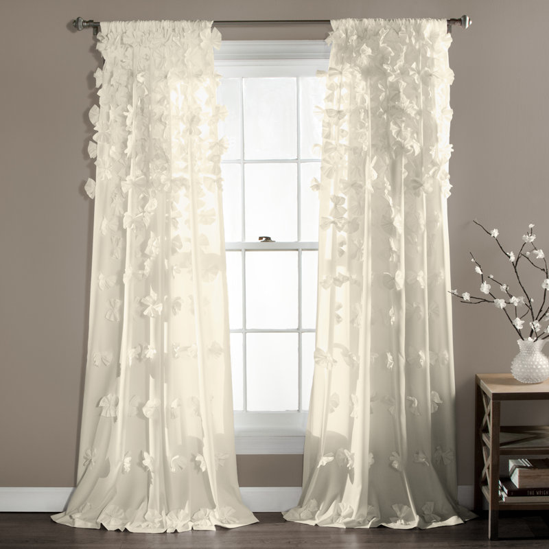 Panneau de rideau simple semi-diaphane à motif floral avec passe-tringle Riley, Ivoire, l 54 po x L 95