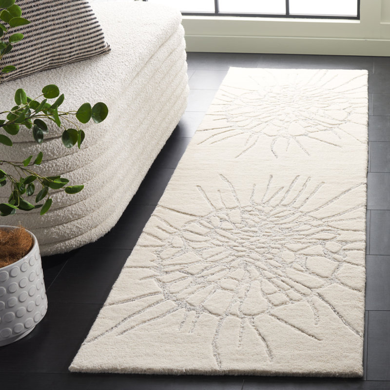 Giard Area Rug, Runner 2'3" x 8'