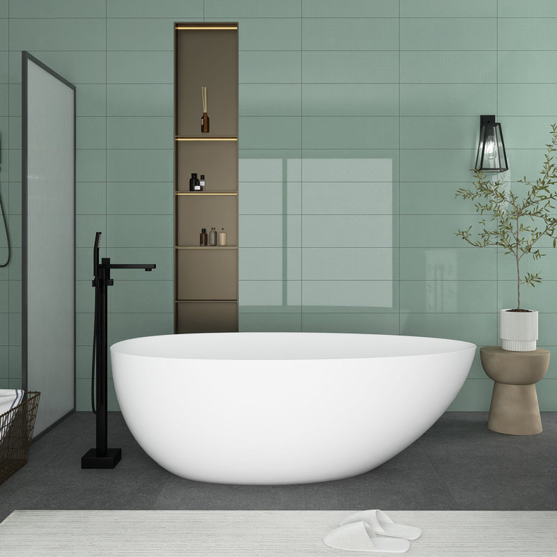 x Freestanding Soaking Plastic / Acrylic Bathtub