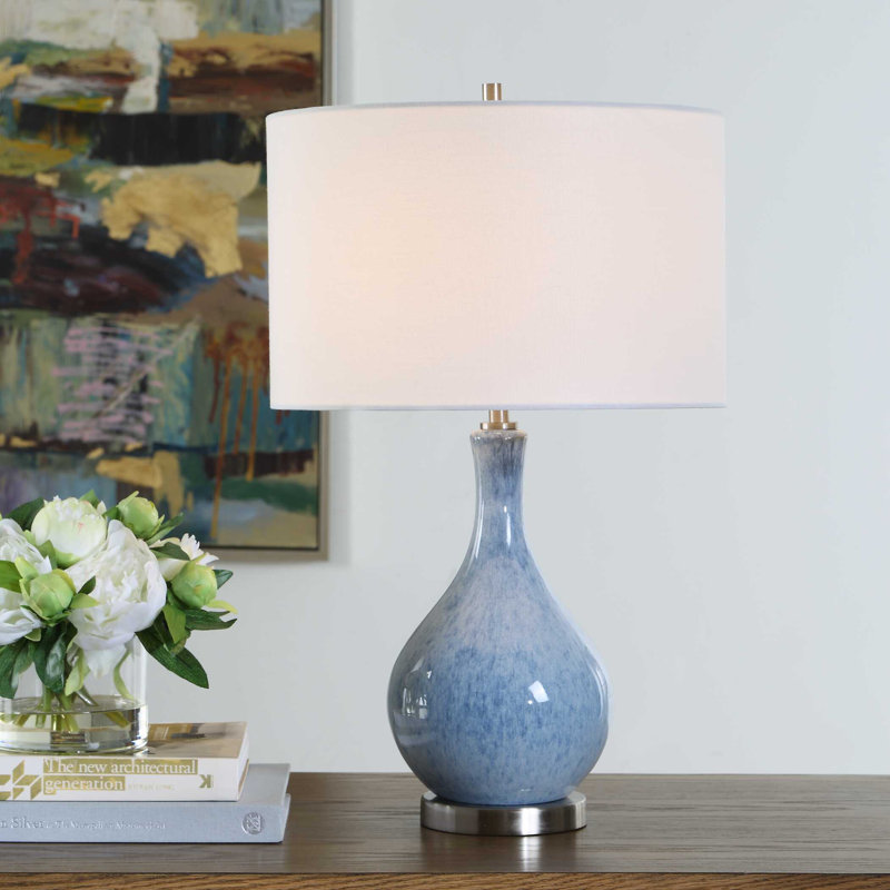  Lampe de table en céramique bleu chiné H 23,5 po avec abat-jour en lin rigide