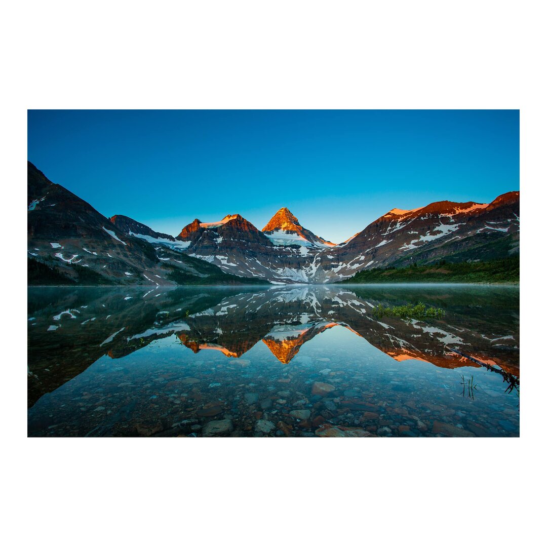 Strukturierte Tapete Mountain Landscape at Lake Magog in Canada 1,9 m x 288 cm