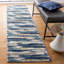 Tapis bleu marine / ivoire à motif abstrait Araya-1976072122