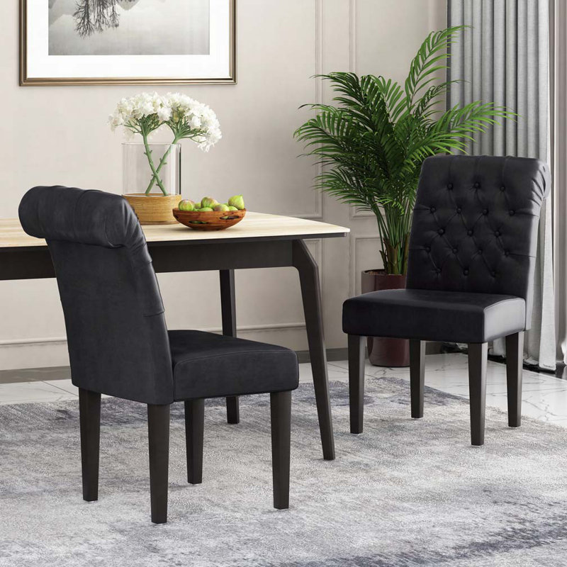 Chaise rembourrée touffetée