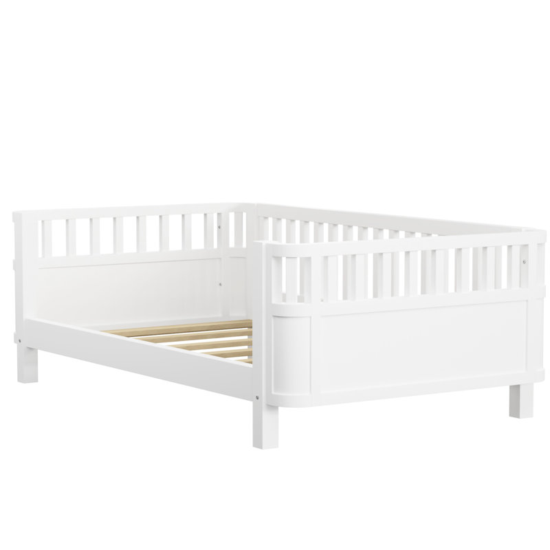 Lit plateforme simple en bois blanc, élégant et fonctionnel pour lit simple, avec coins arrondis à profil bas
