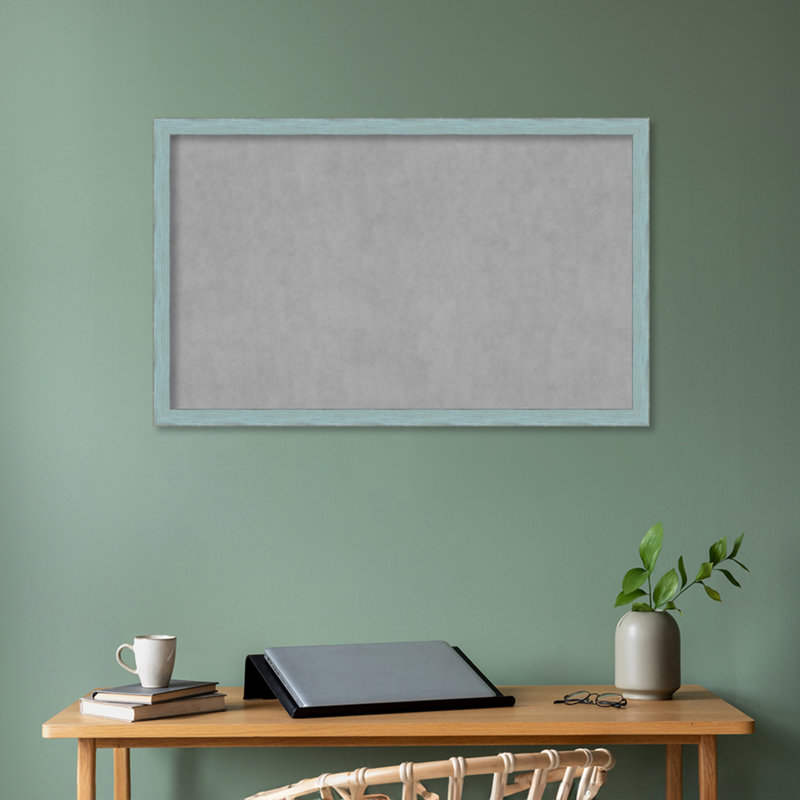Tableau d'affichage mural magnétique, H 26 po x l 42 po x P 1 po