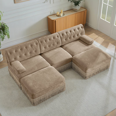Tissu en velours confortable en forme de U respirant, canapé de style Chesterfield, jupe à franges à franges sur le plancher, conception combinée modulaire, conception ergonomique, conception capitonnée à boutons, pour chambre à coucher, chameau