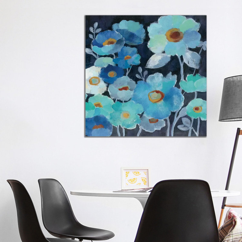 Fleurs indigo III par Silvia Vassileva - reproduction d'art, Toile tendue, Aucun mat, H 37 po x l 37 po x P 1,5 po