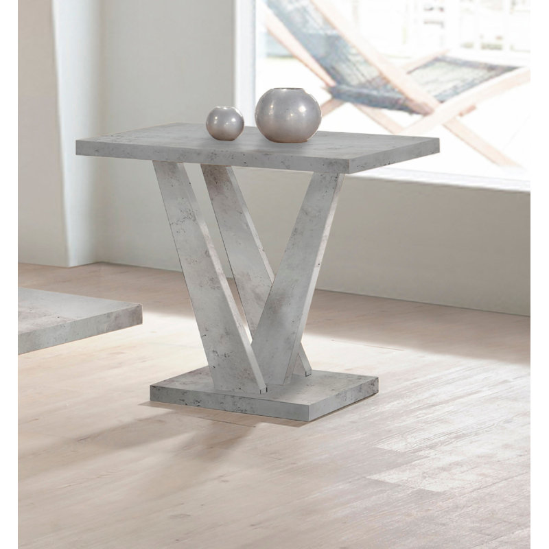 Ensemble de 3 tables basses et 2 tables de bout rectangulaires de style contemporain