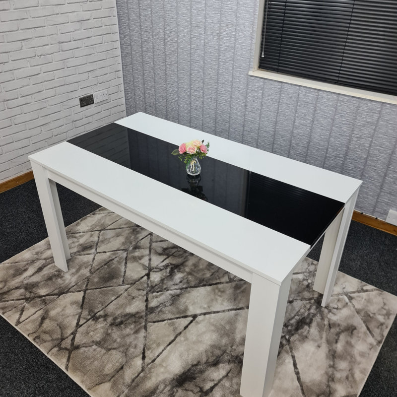 Ruffner Dining Table, H75 x L117 x W77cm