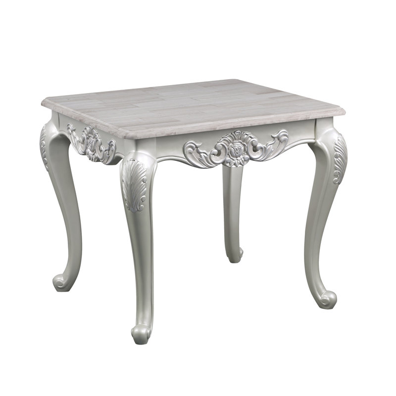 Table d'appoint argentée à l'élégance intemporelle - Idéale pour les espaces de vie. Un design sophistiqué qui rehaussera votre intérieur.