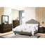 Lit très grand contemporain gris, tête de lit tapissier en polyfibre, cadre de lit plateforme en bois, chambre de style oriental gris, style moderne
