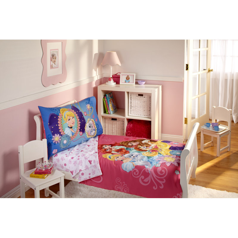 Reversible Toddler Bedding Set