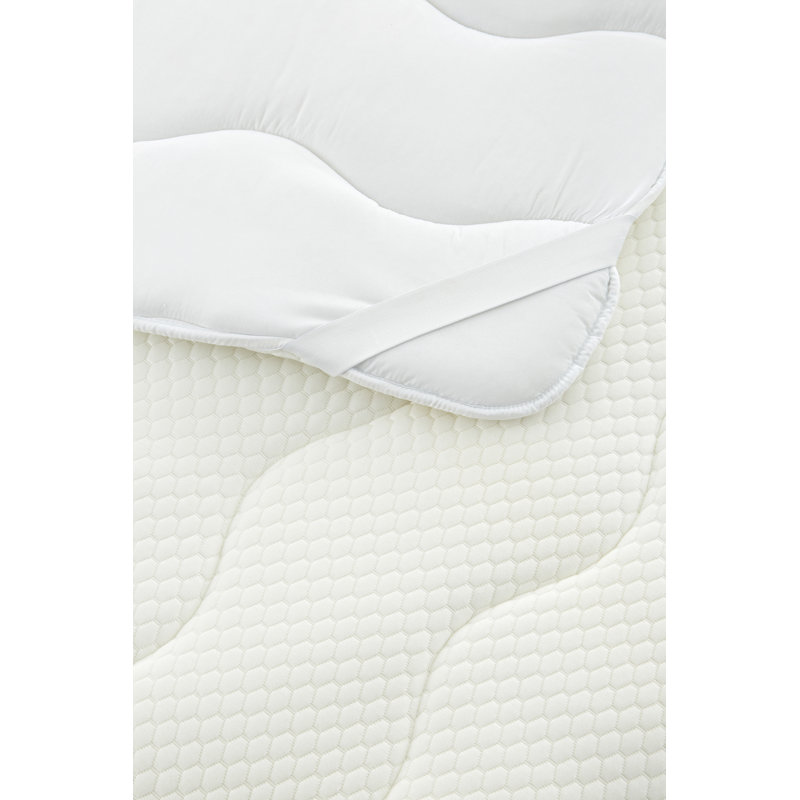 Beaton 3cm Memory Foam Mattress Topper, 160 x 200cm, White