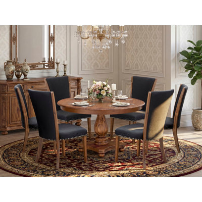 L'ensemble de table de salle à manger 7 pièces pour 6 personnes comprend une table ronde de 54 po avec piédestal et 6 chaises parsons en tissu de lin noir, noyer antique