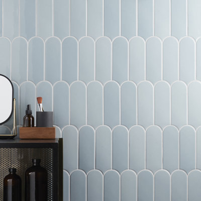Airy 2.83 in. x 7.67 in. Polished Ceramic Fishscale Wall Tile (5.15 Sq. Ft. / Case)