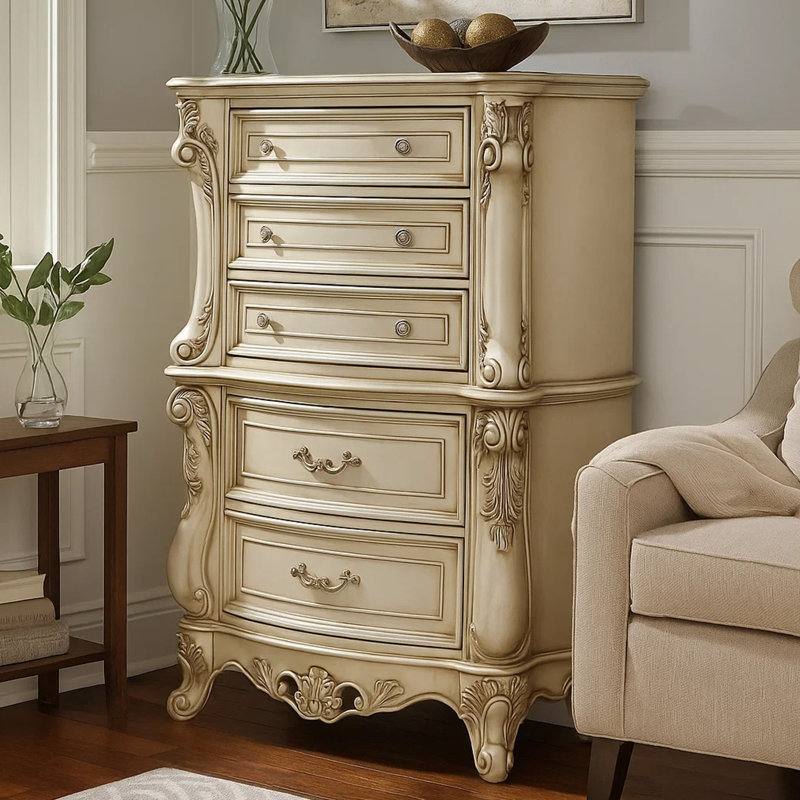 Commode 5 tiroirs Mitcheldean en ivoire doré