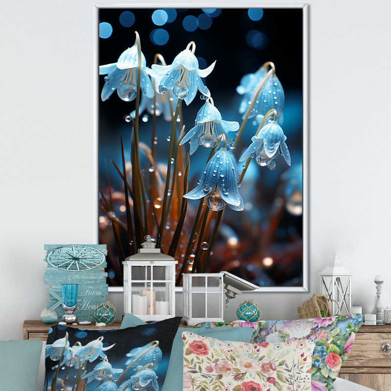 «Winter Snowdrop Flower», photographie sur toile, Cadre flottant blanc, 40" H x 30" W