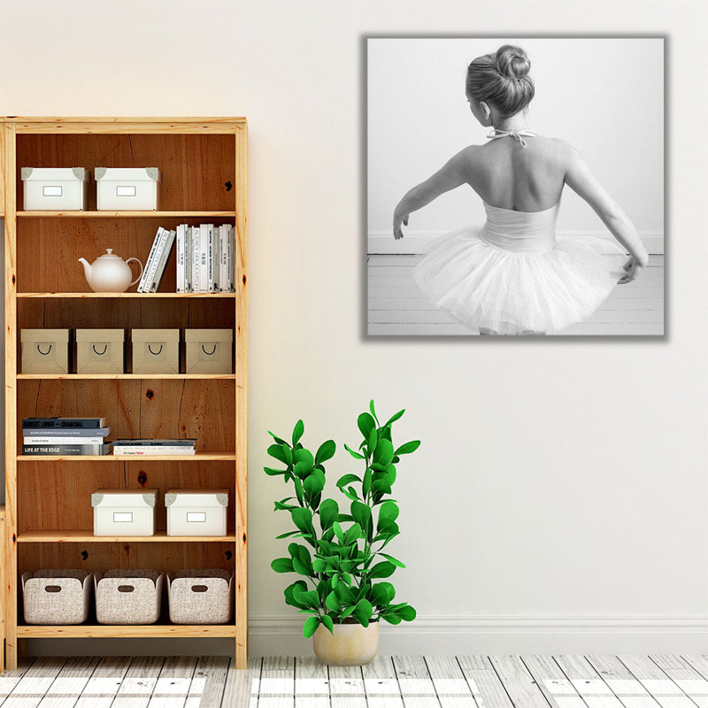 «Young Ballerina Dancing», reproduction d'art sur toile, H 30 po x l 30 po