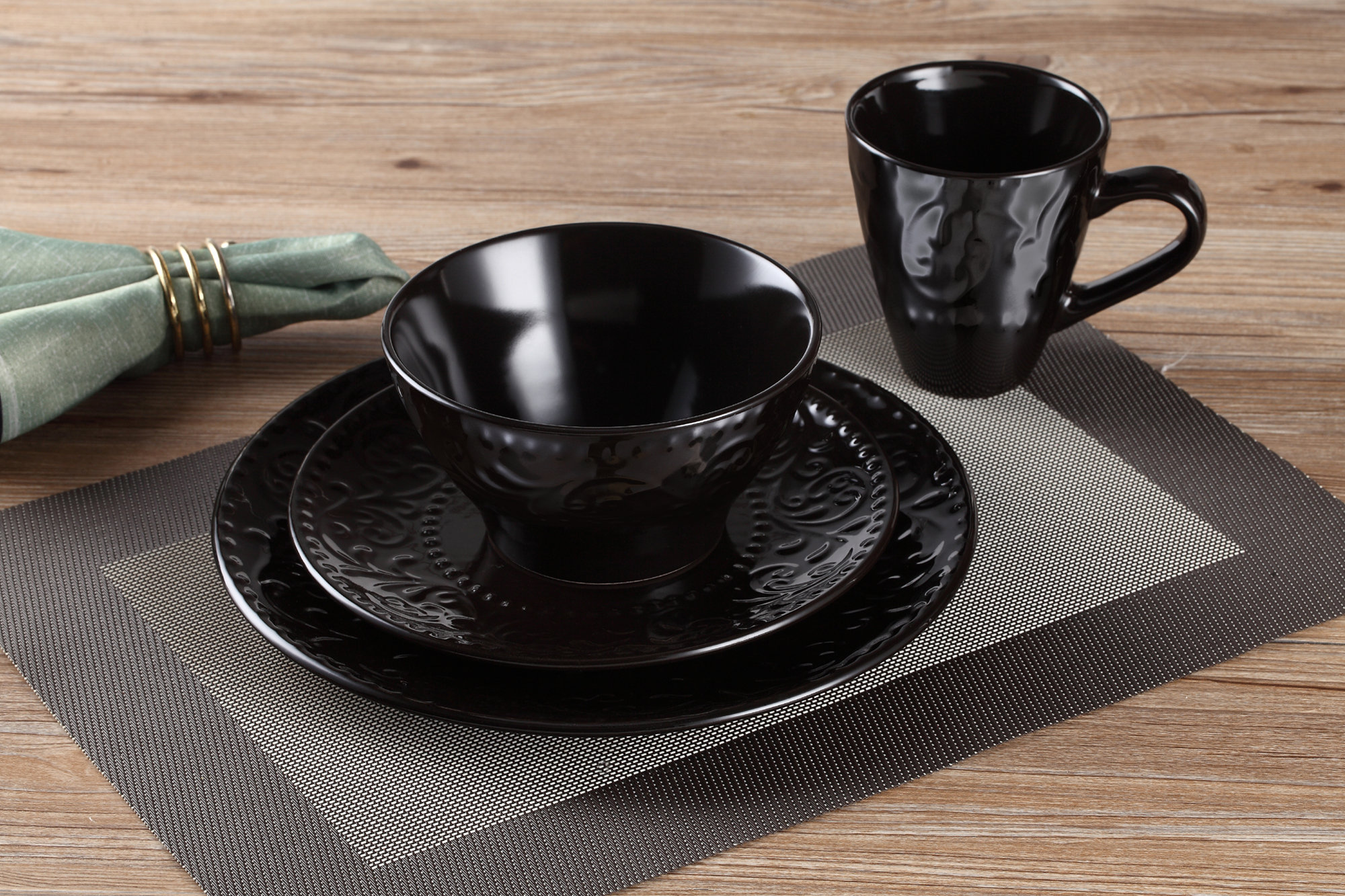 Lorren Home Trends Lorren 16 Piece Stoneware Dinnerware Set