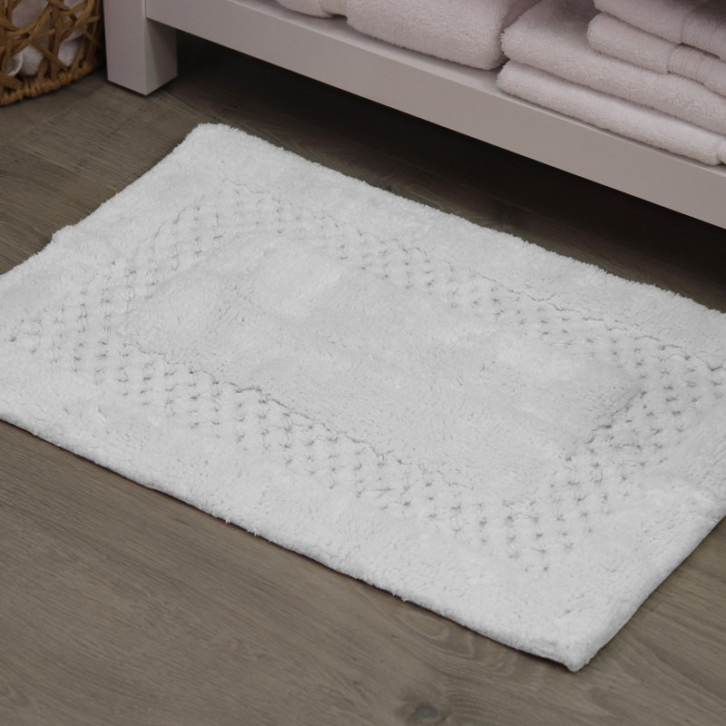 Antigona Soft Bath Rug, 17" W x 24" L, White