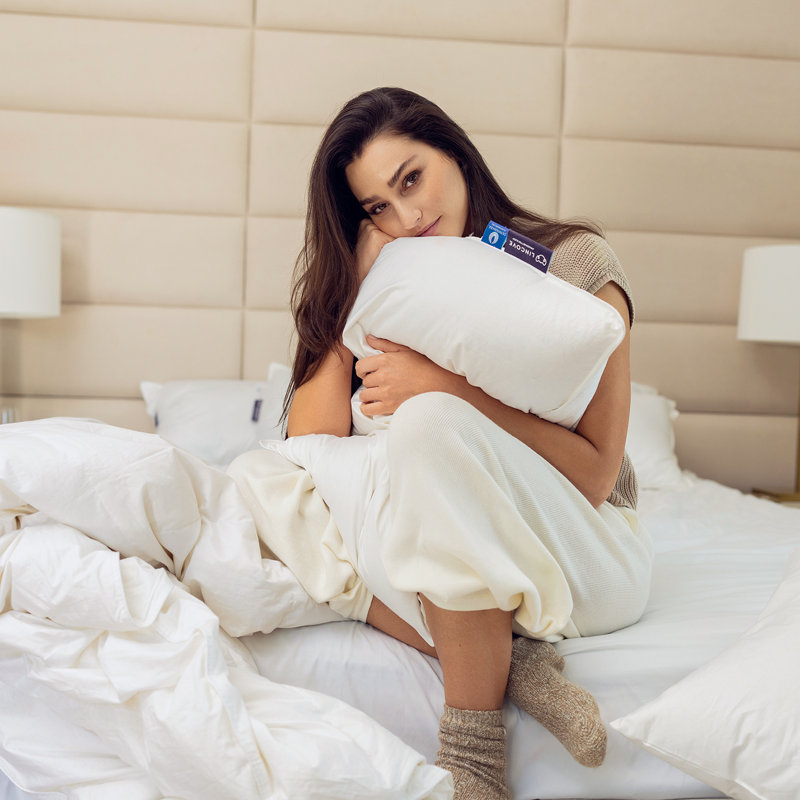 Lincove Signature 100% Canadian Down Luxury Sleeping Pillow - Medium Support for Side or Back Sleepers - 800 Fill Power - 100% Cotton Shell