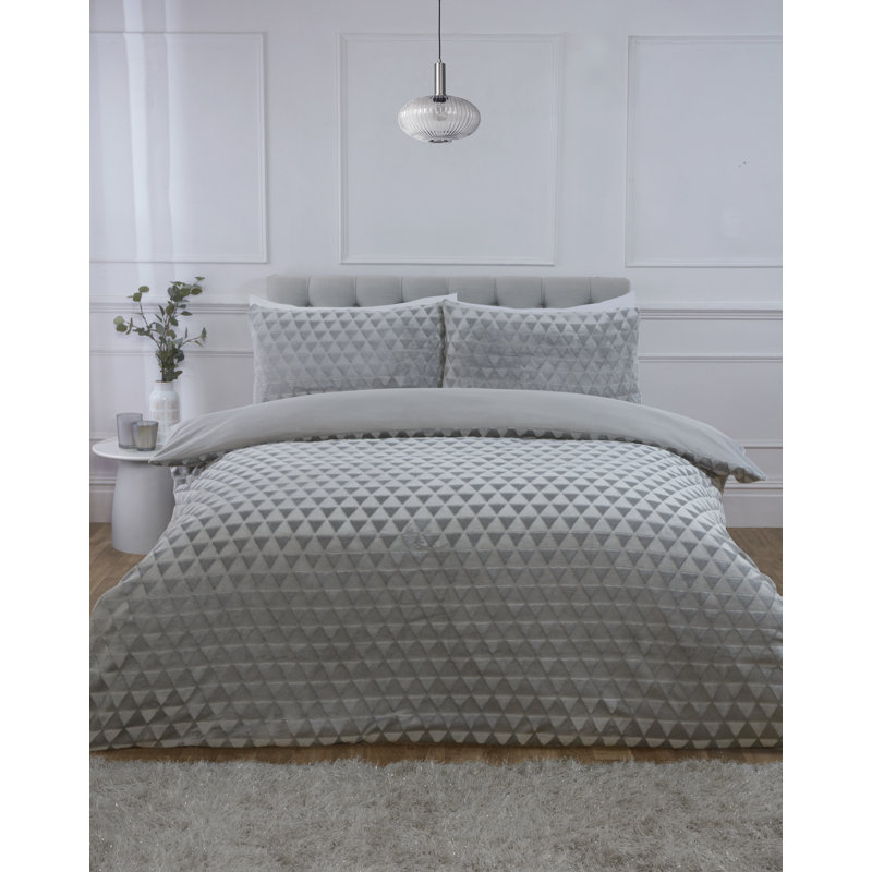 Diamond Cut Velvet Polyester Geometric Shapes Duvet Cover Set with Pillowcases, Silver Geometric